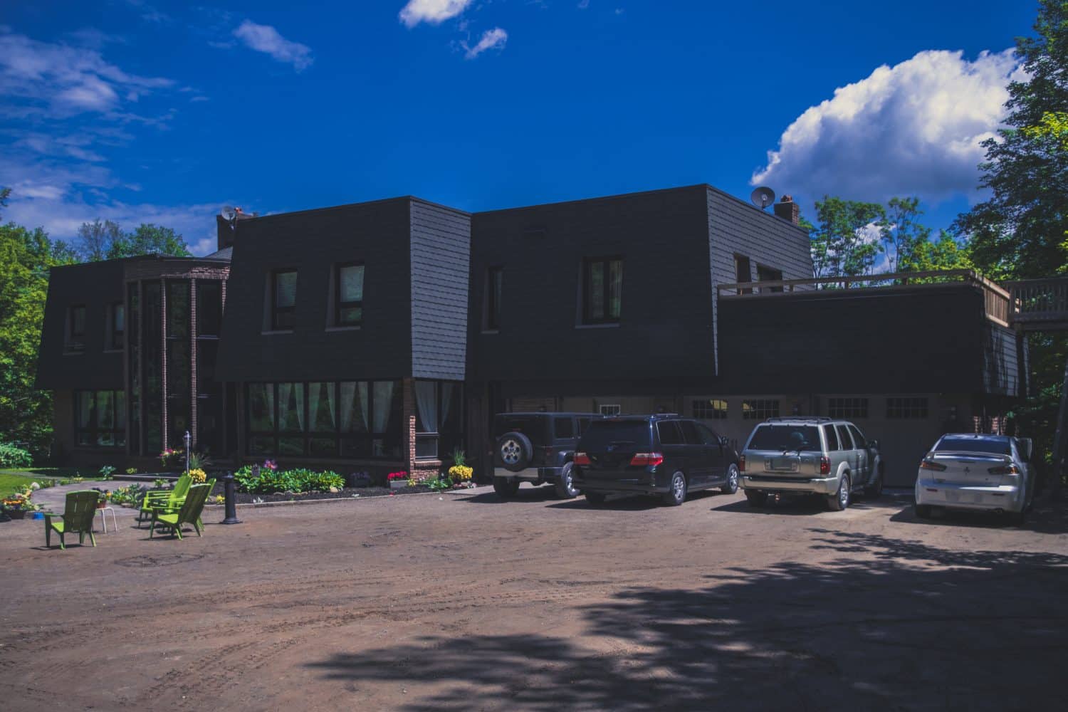 A photo of the Trafalgar Residential Facility's parking lot.