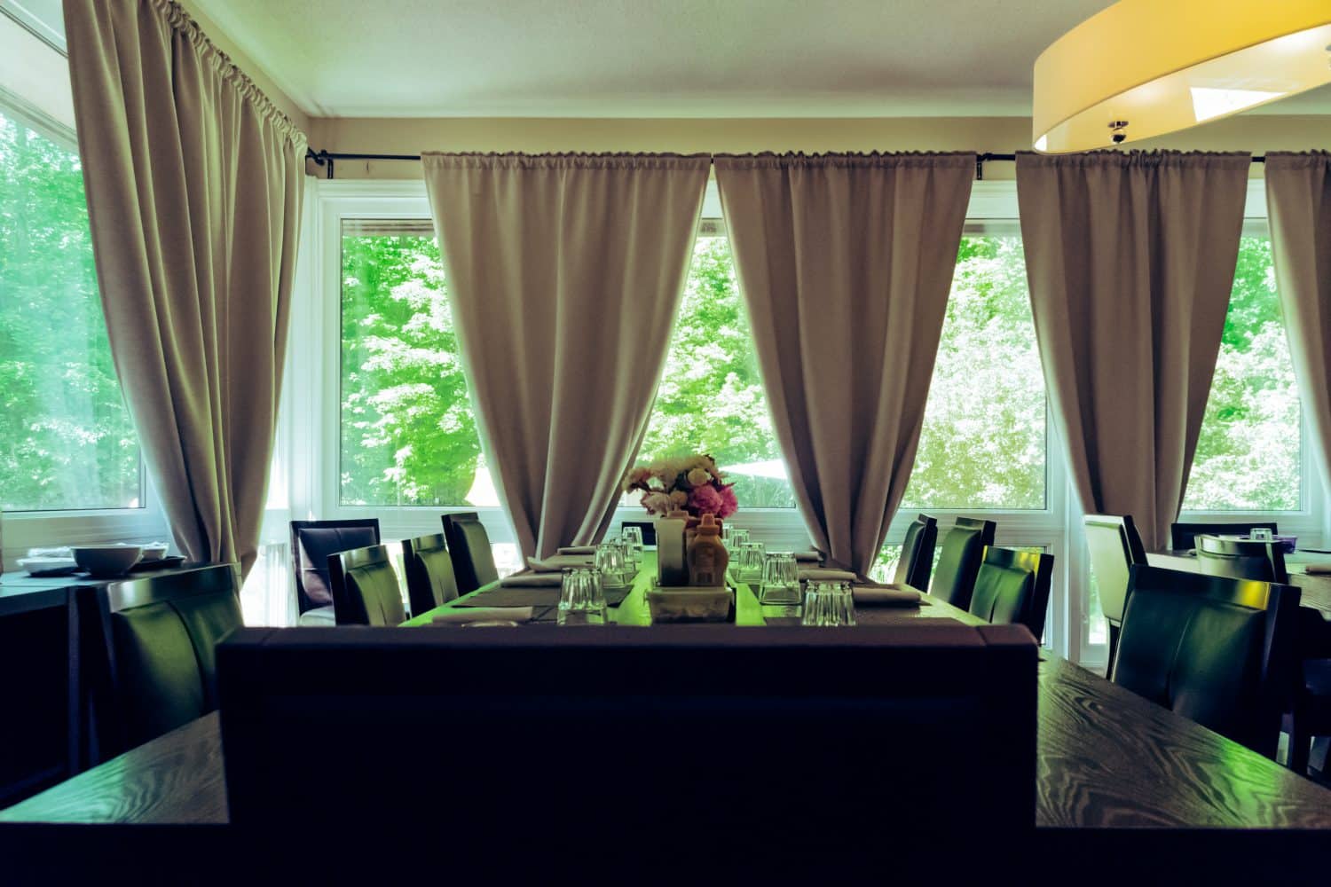 A photo of the Trafalgar Residential Facility's dinner area.